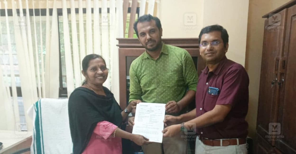 mangrove-conservation-program-aruvithura-college-kumarakom-panchayat.jpg