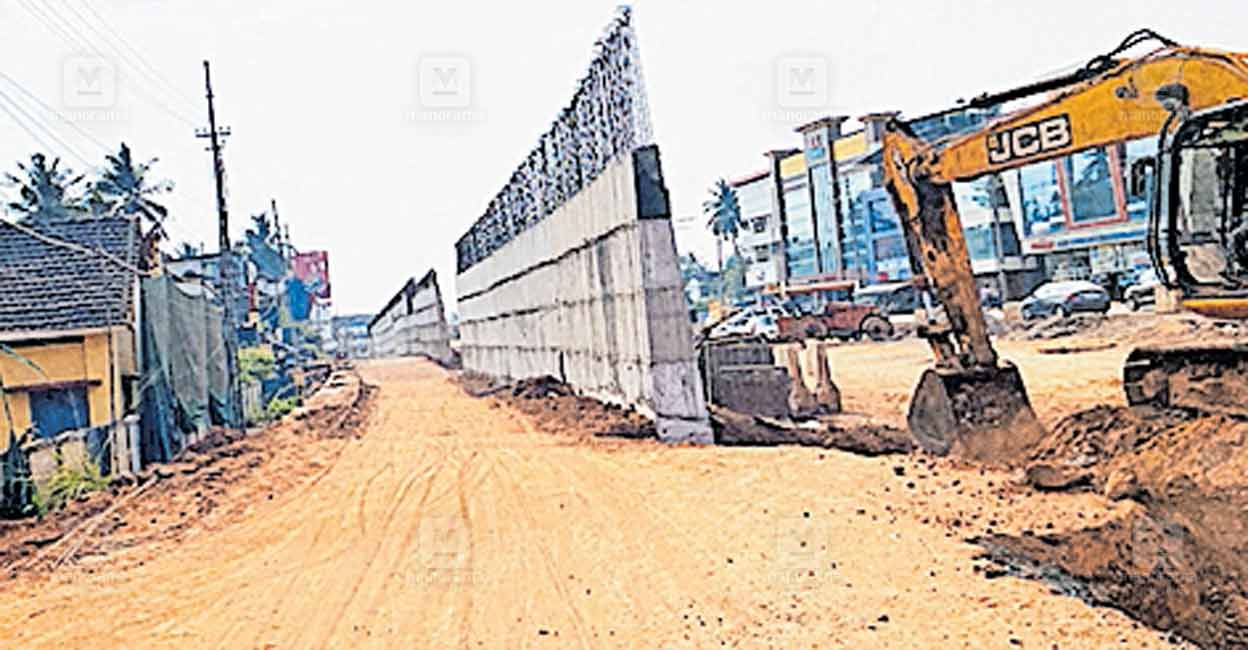 nileshwaram-embankment-overbridge-protest.jpg