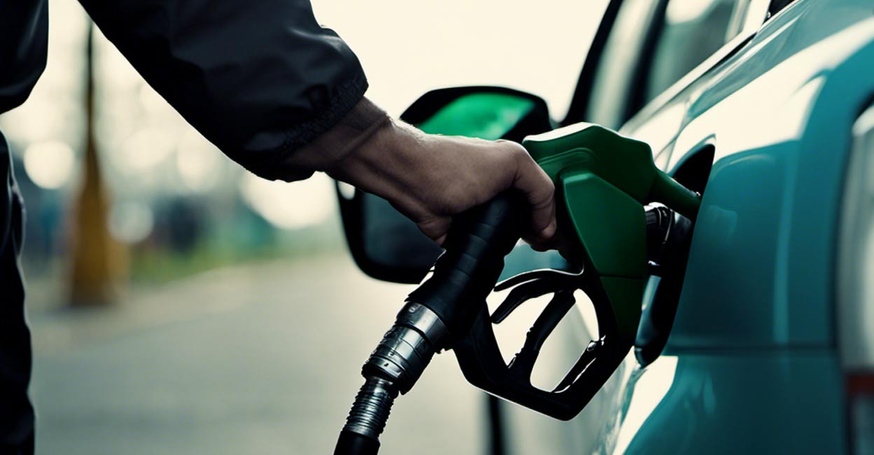 petrol-and-diesel-prices-to-drop-in-uae-in-august1.jpg