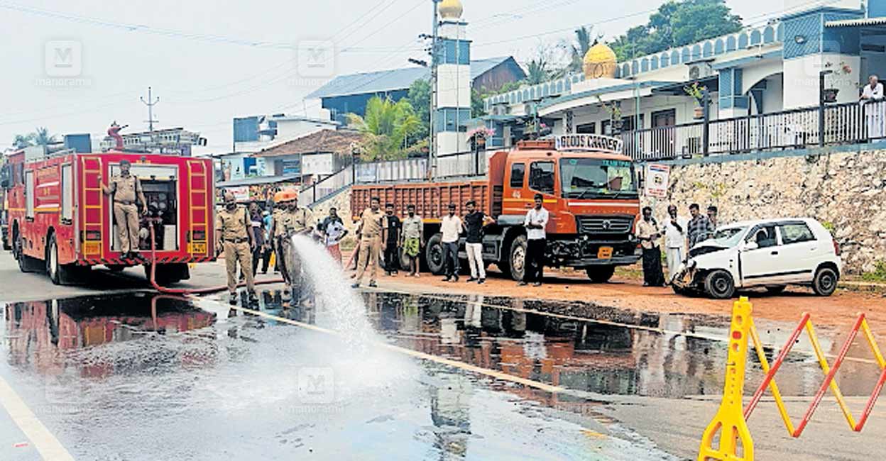 road-accident-mukkam.jpg