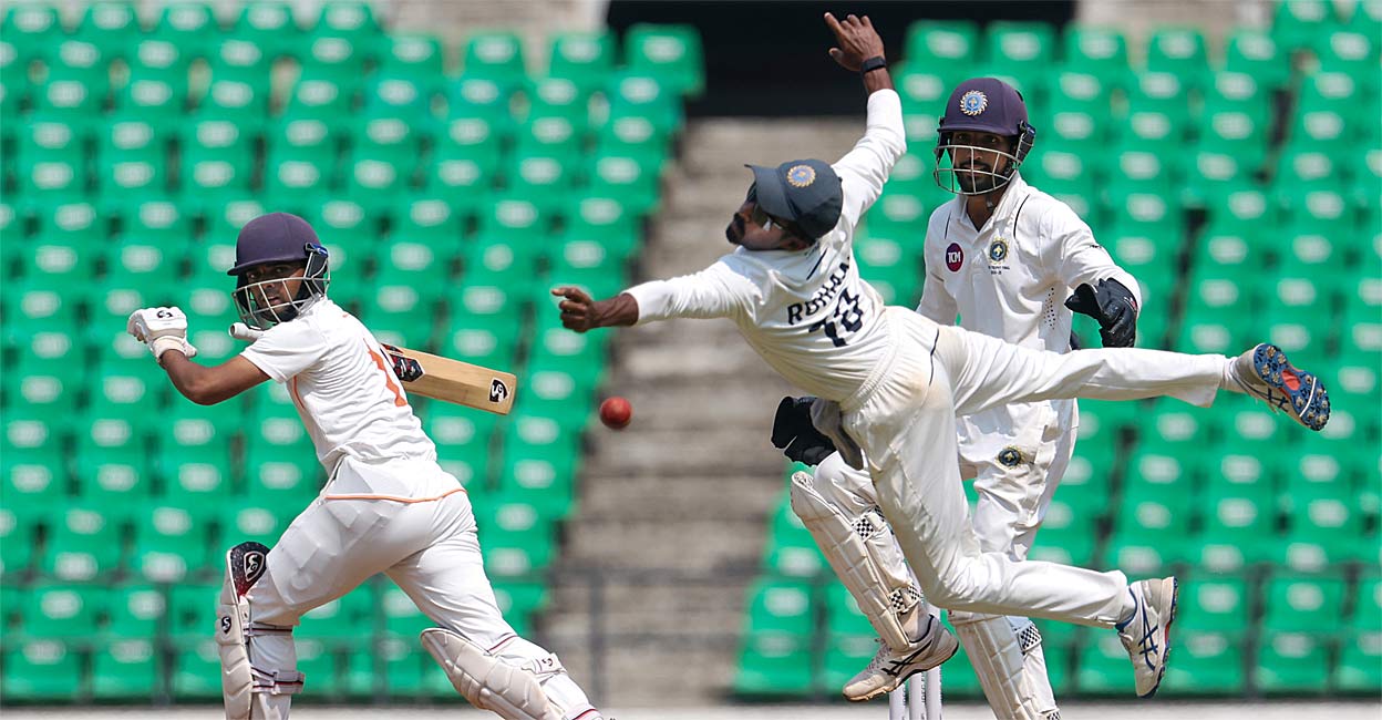 rohan-kunnummal-catch-attempt-1.jpg