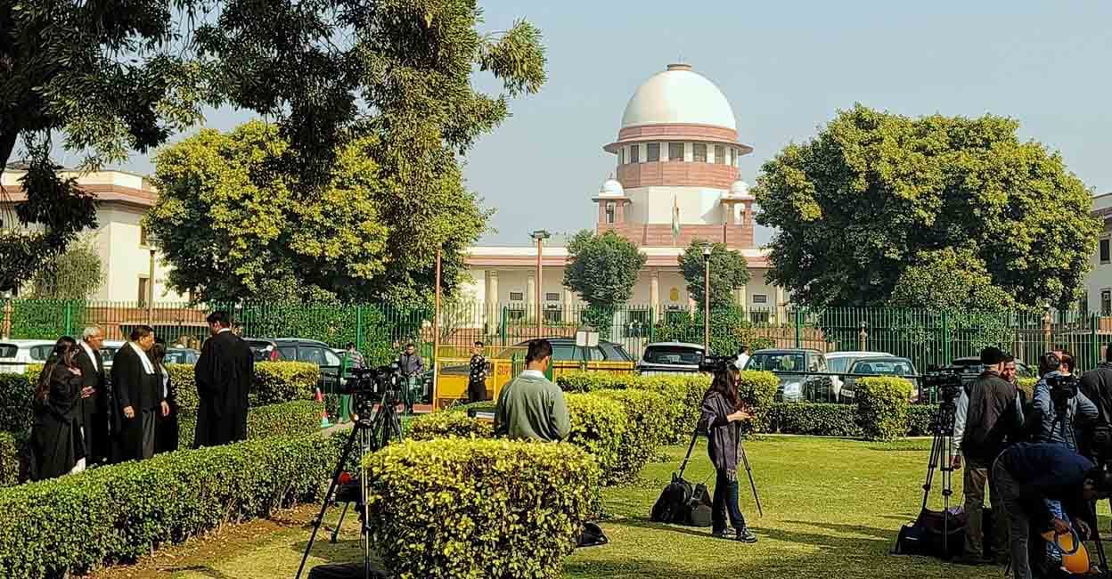 supreme-court-ians.jpg