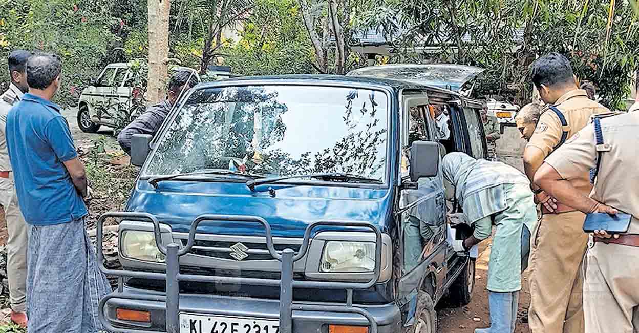 thodupuzha-kidnapping-van.jpg
