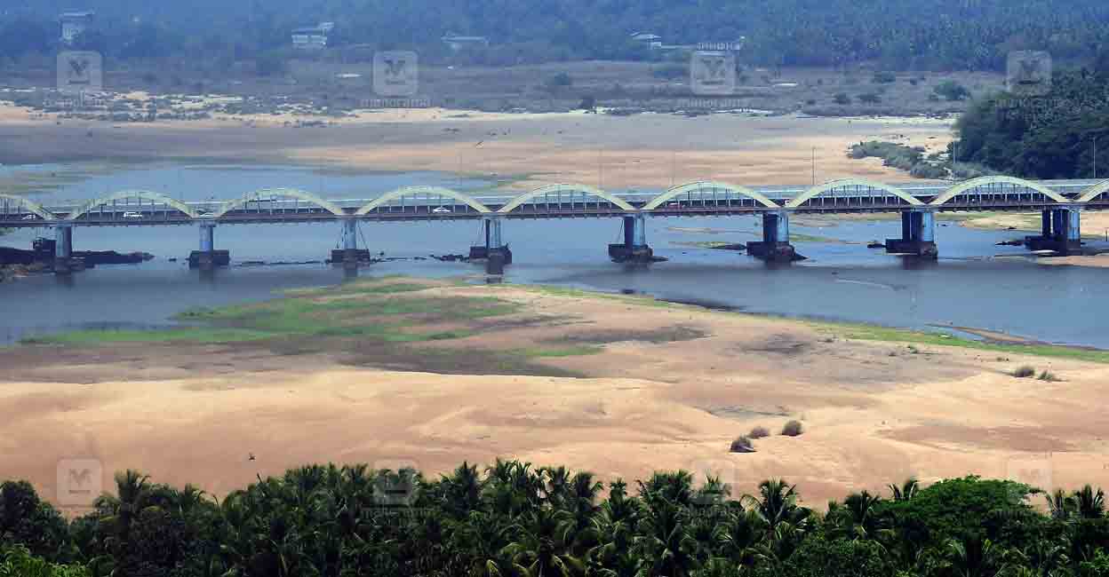 BHARATHAPUZHA.-river.jpg