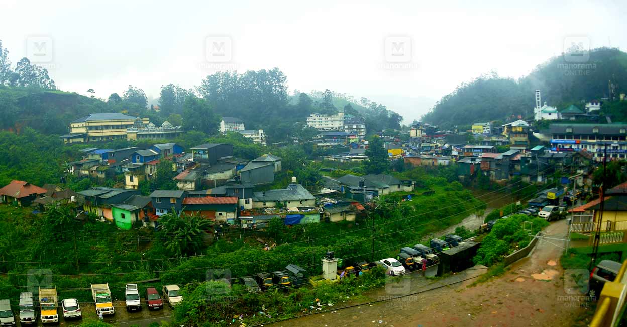 Munnar-town.jpg