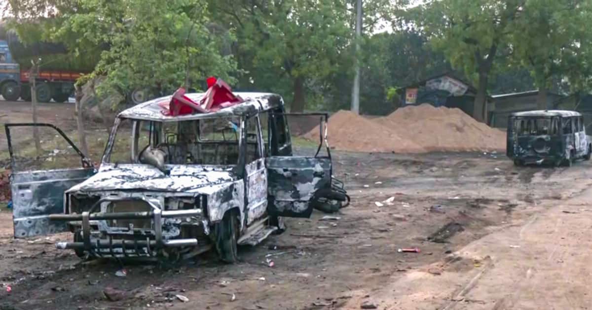 Murshidabad-violence-against-waqf-act-1744466295448_1200x630xt.jpg