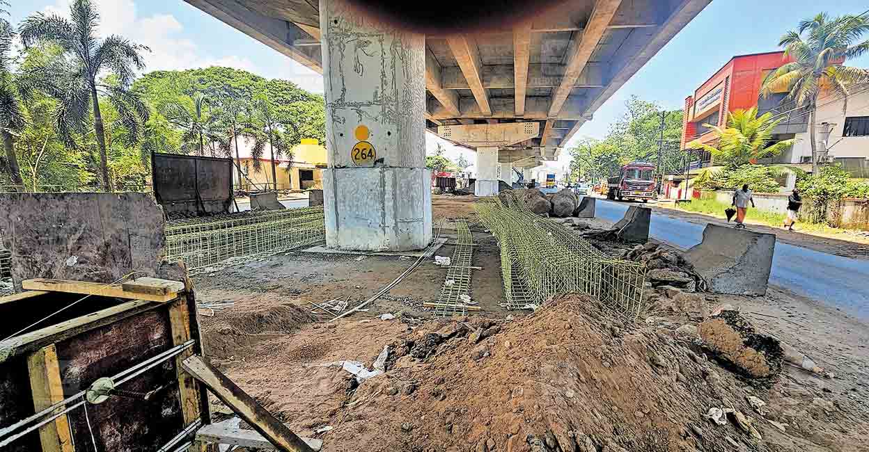aroor-construction-traffic-control.jpg