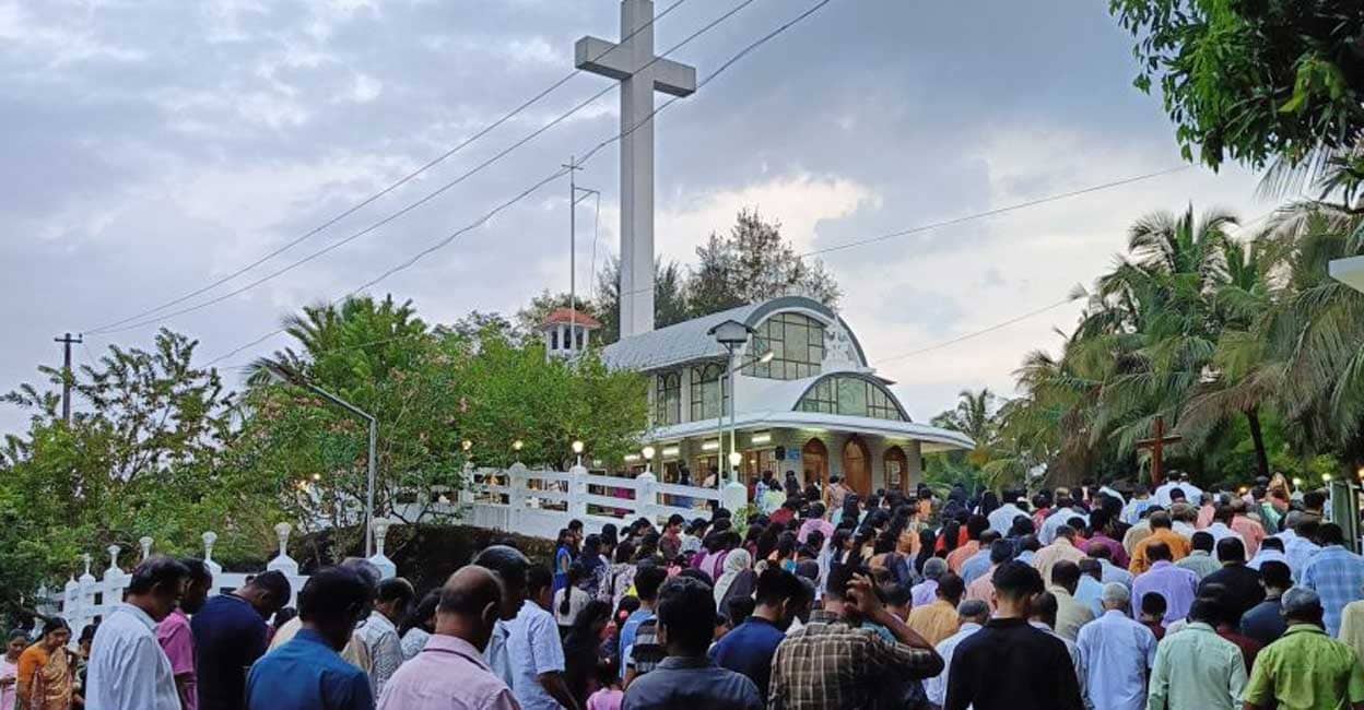 aruvithura-church.jpg