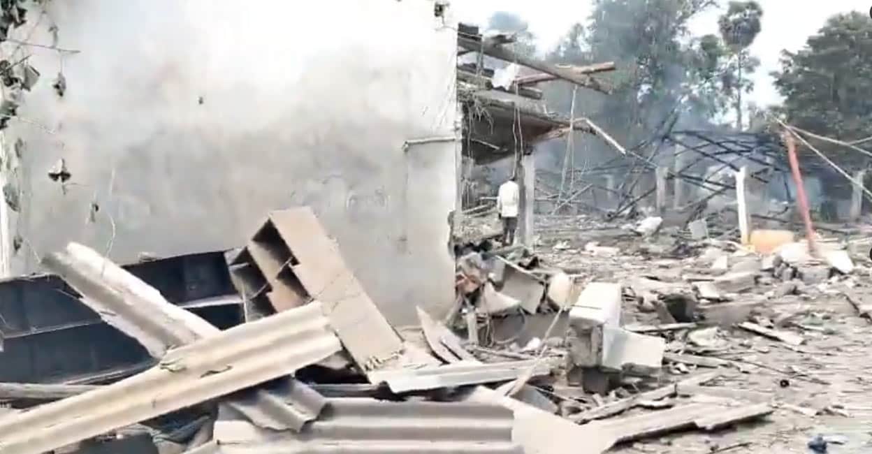 blast-in-firecracker-factory.jpg