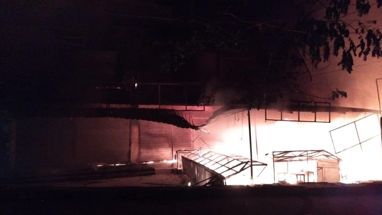 fire-in-super-market.JPG