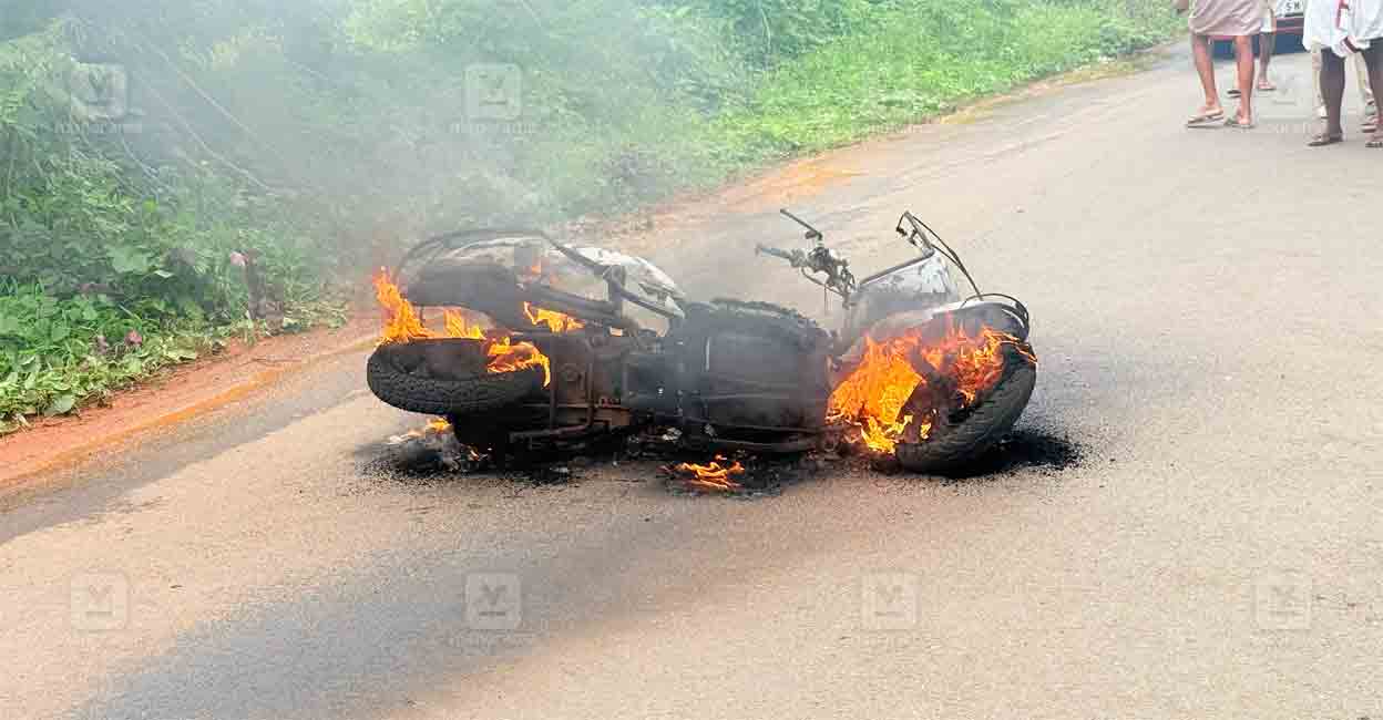 koorachunde-scooter-fire-1.jpg
