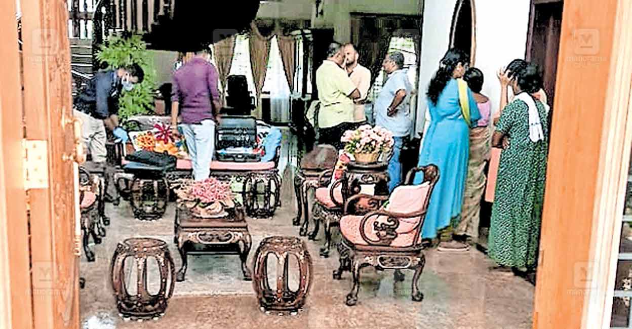kottayam-couple-murder-home-inside.jpg