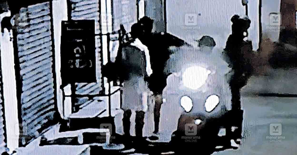 kozhikode-theft.jpg