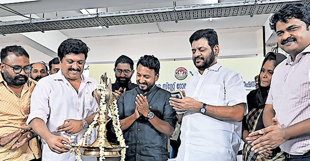 ksrtc-kb-ganesh-kumar1.jpg