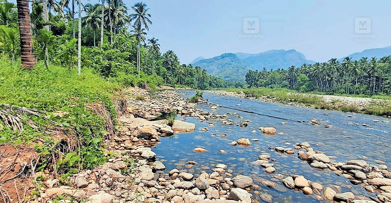 kunthipuzha-river.jpg