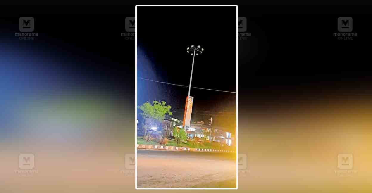 manghattukavala-light-issue.jpg