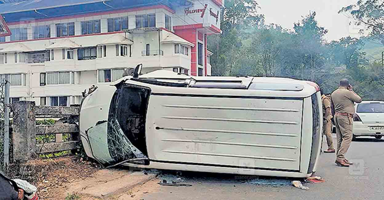 munnar-car-accident.jpg