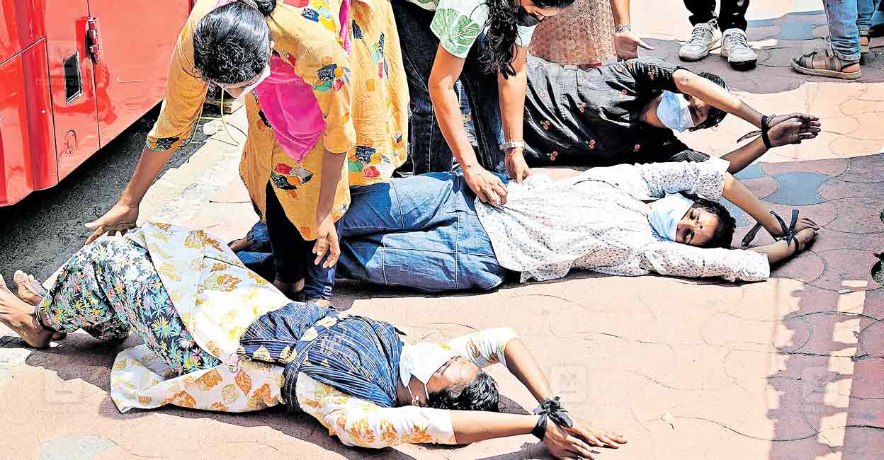 ns3-trivandrum-women-cpo-protest.jpg