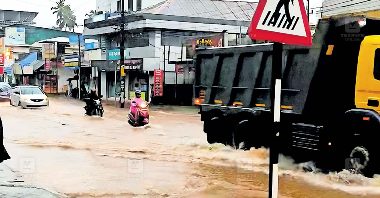 ns4-kuravilangadu-heavy-rain.jpg