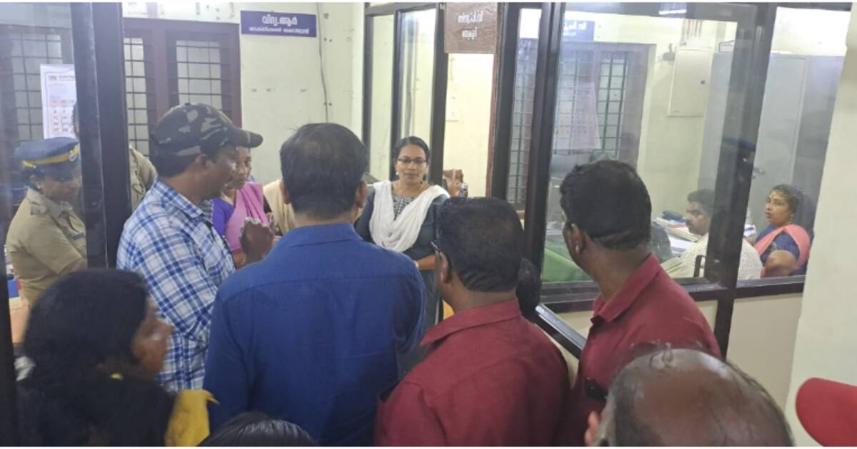 panchayat-strike_1200x630xt.jpg