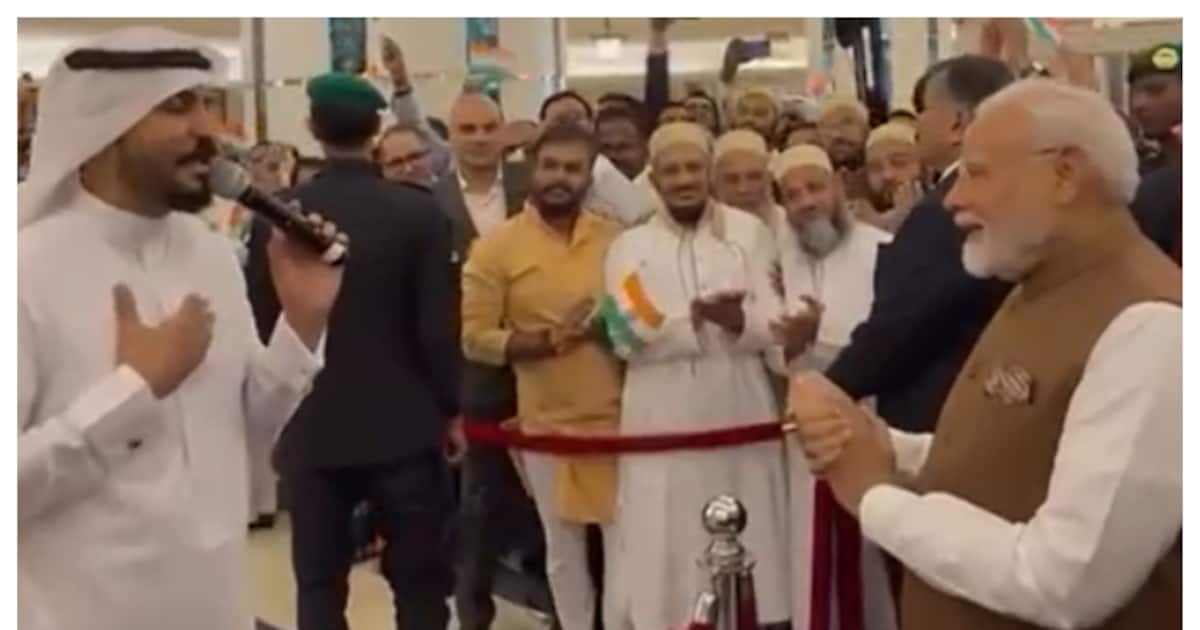 pm-narendra-modi-enjoys-a-hindi-song-sang-by-saudi-man-in-a-hotel-lobby-went-viral_1200x630xt.jpg