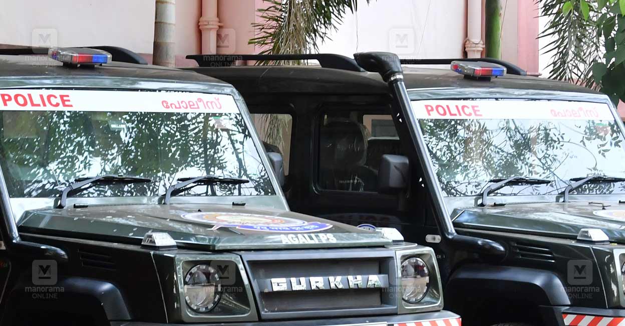 police-jeep.jpg