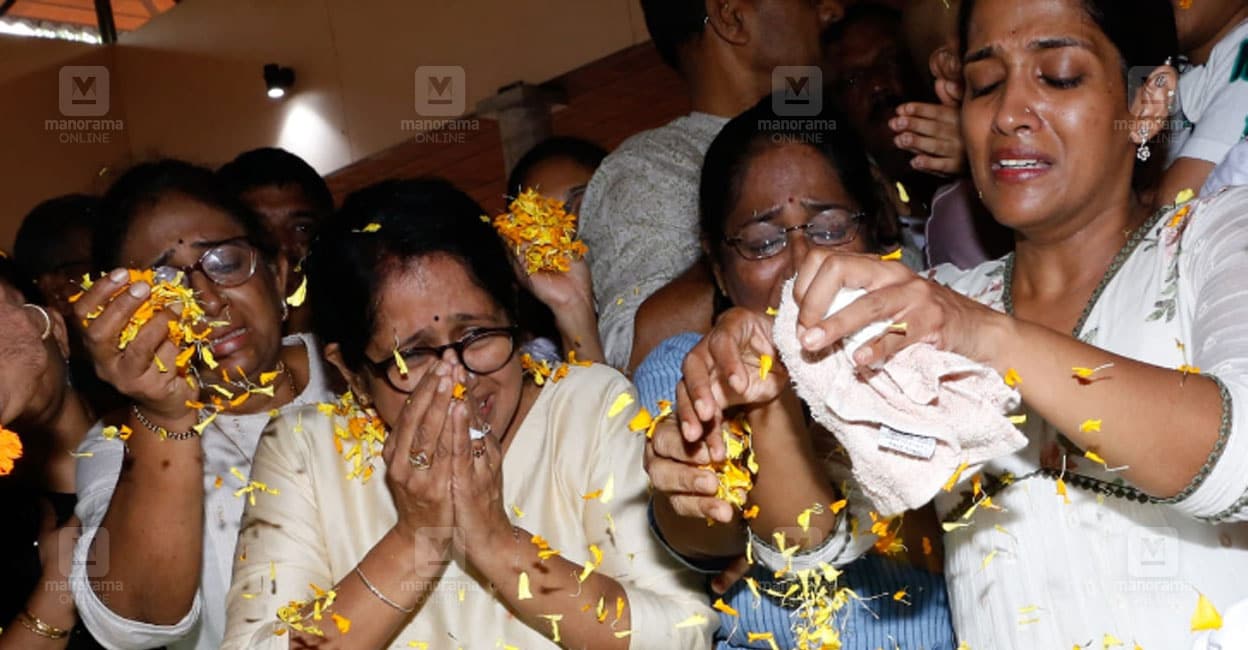 ramachandran-funeral-family.jpg