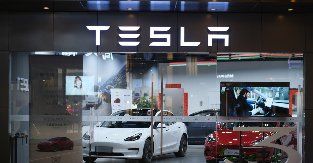tesla-threatens-to-stop-pay-for-sick-employees-in-germany.jpg