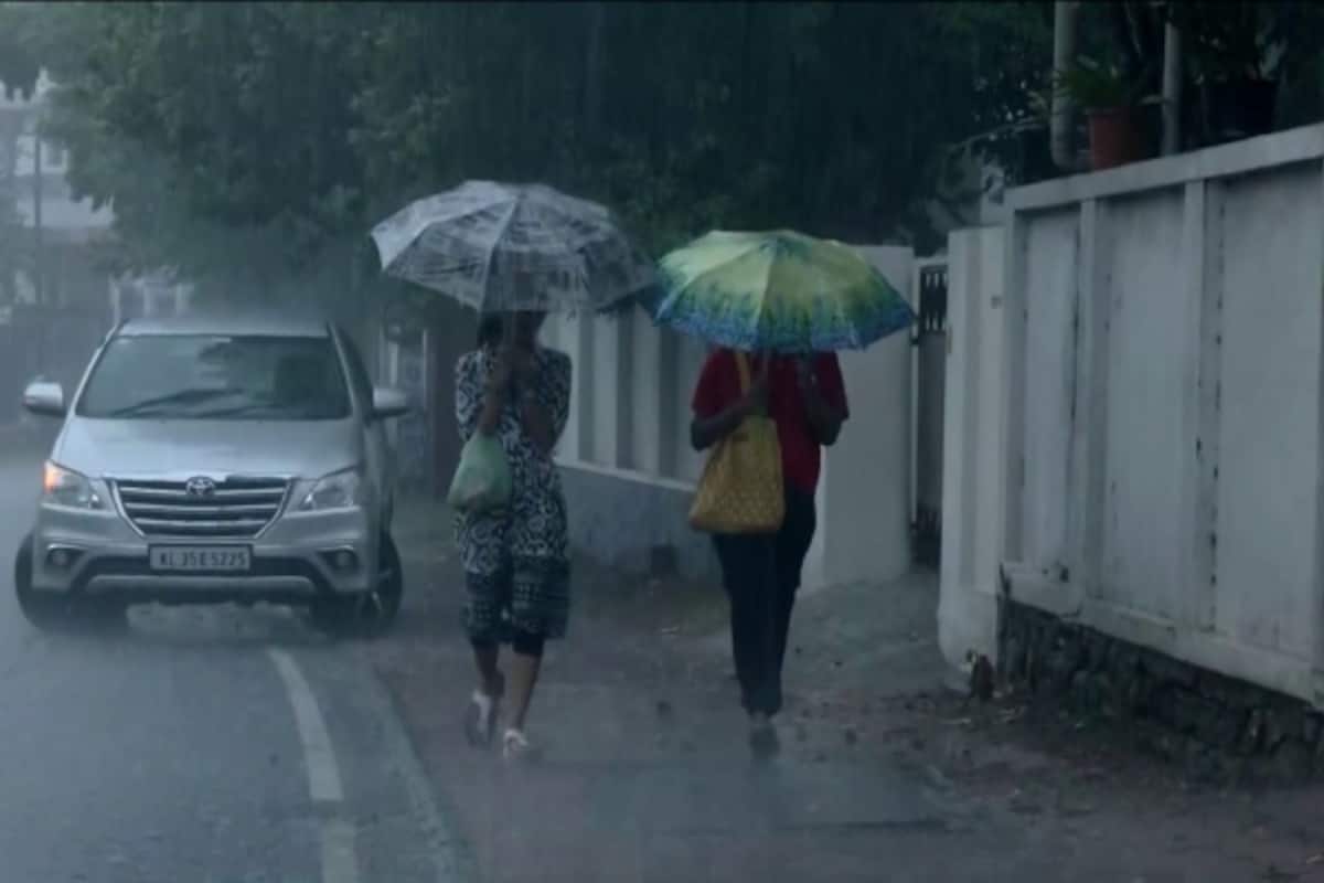 1747877475_kerala-rain_1200x800xt.jpg