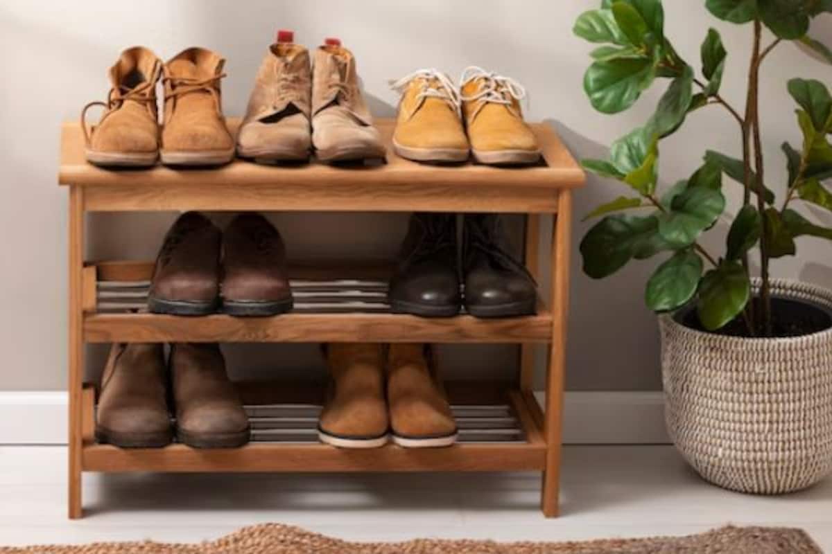Footwear-storage-direction-as-per-Vastu-1731849893861_1200x800xt.jpg