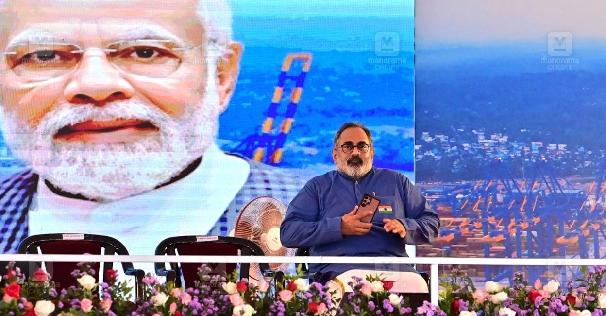 Rajeev-chandrashekhar-vizhinjam-stage-0205.jpg