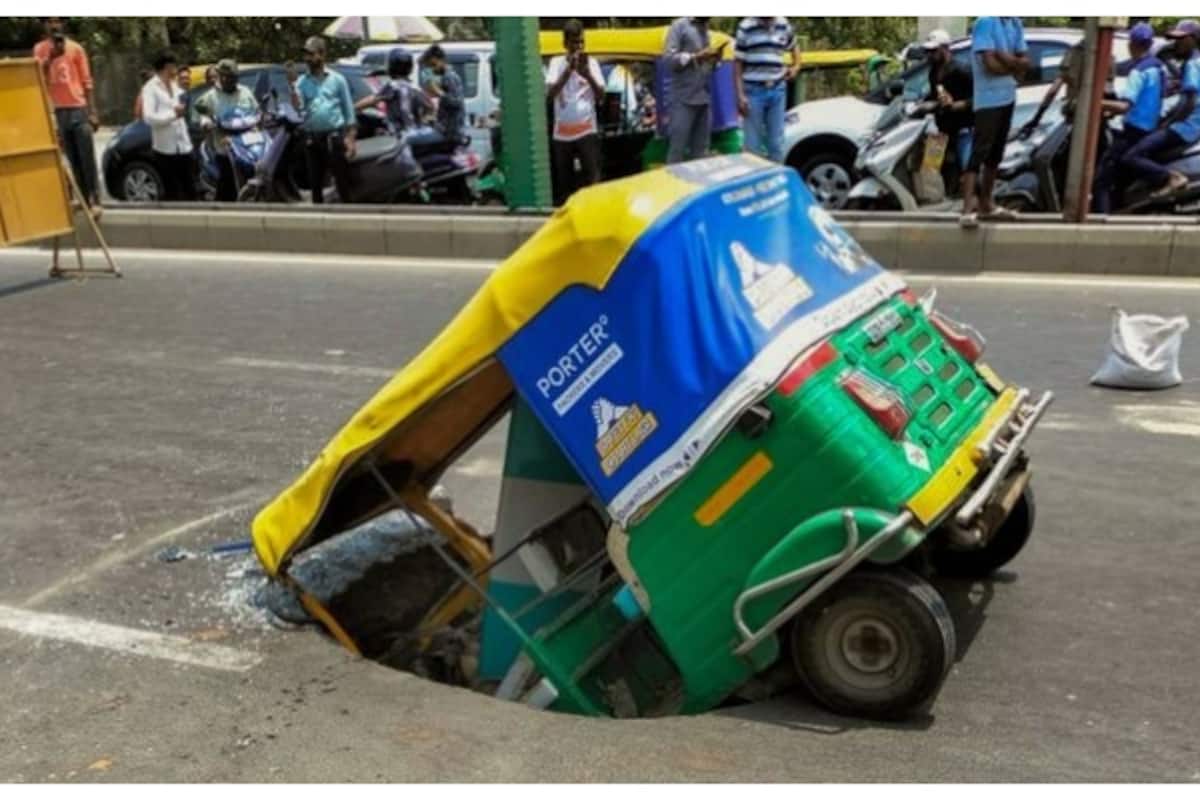 ahmedabad-makarba-main-road_1200x800xt.jpg