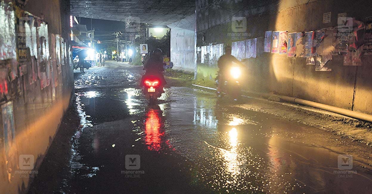 alappuzha-underpasses-waterlogged.jpg