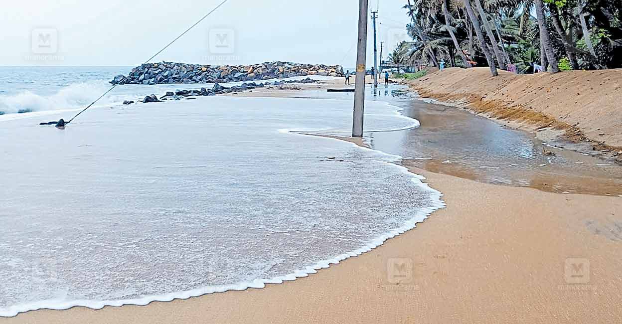 edavanakkad-sea.jpg