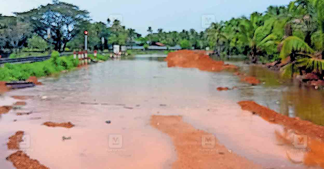 ernakulam-waterlogging-kumbalam.jpg