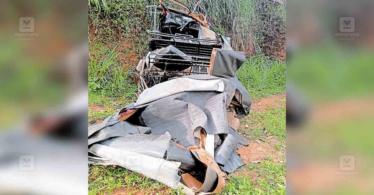 idukki-adimali-auto-accident.jpg