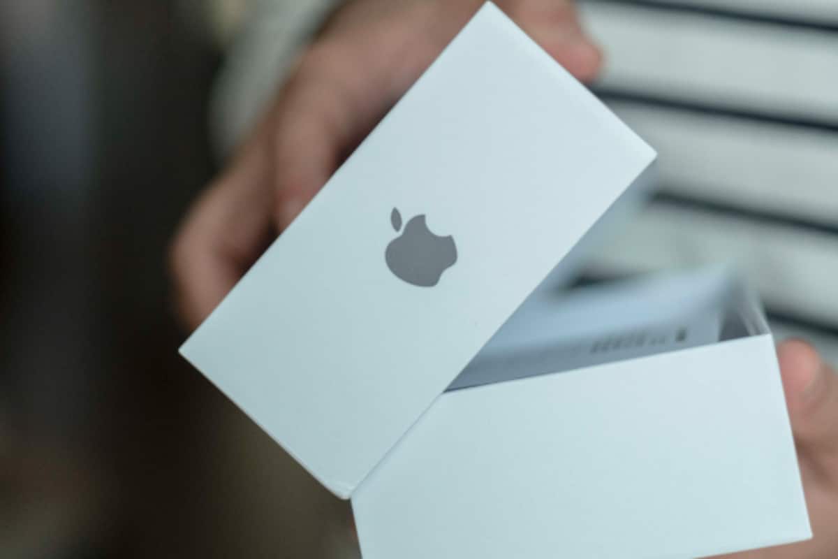 iphone-box_1200x800xt.jpg