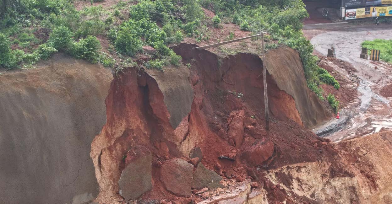 kannur-kuppoth-landslide.jpg