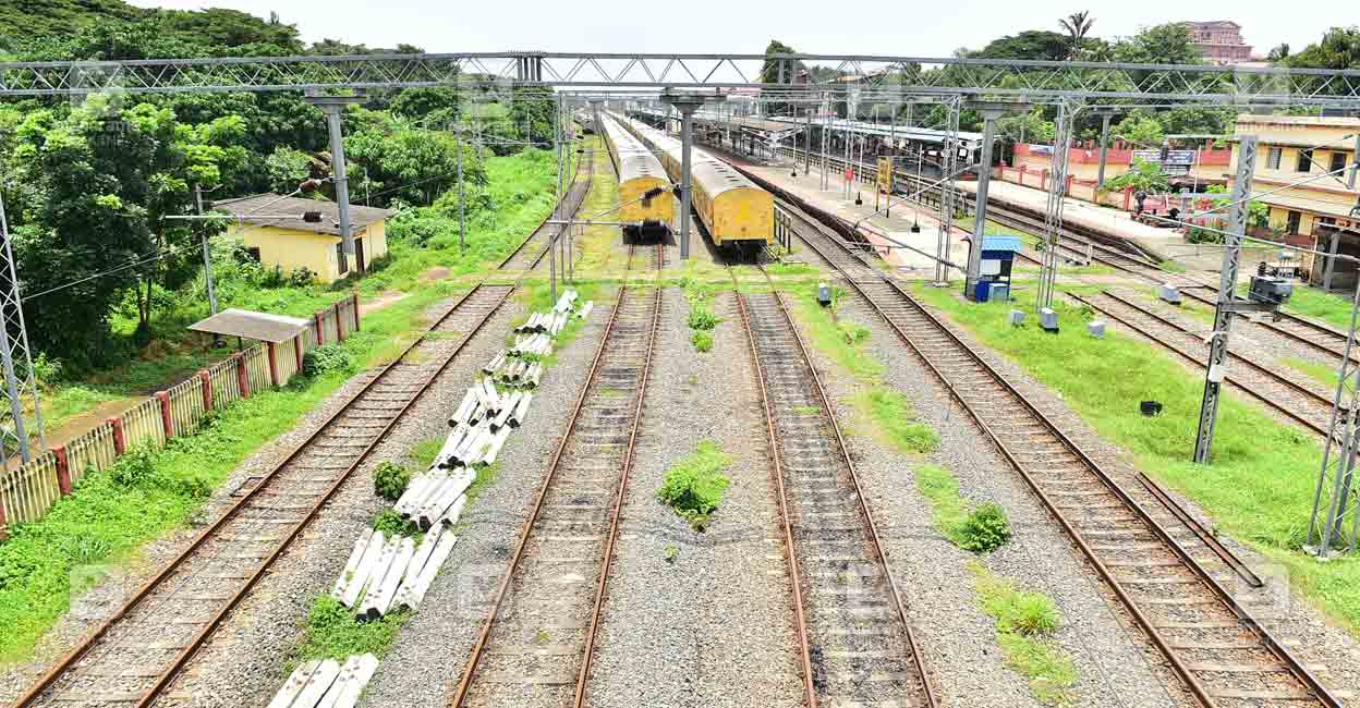 kannur-railway-station-1.jpg