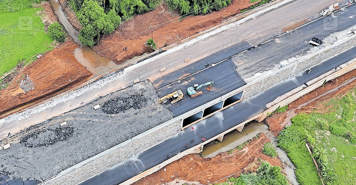 kooriyad-national-highway-collapse.jpg