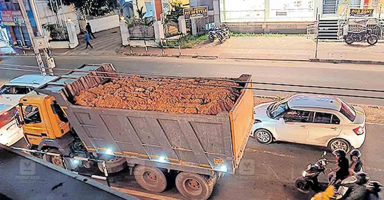 kottarakkara-lorry.jpg