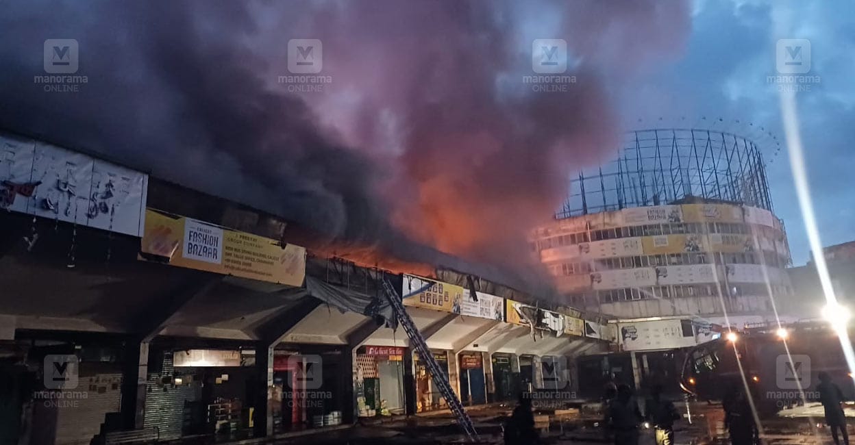 kozhikode-textile-fire-12.jpg