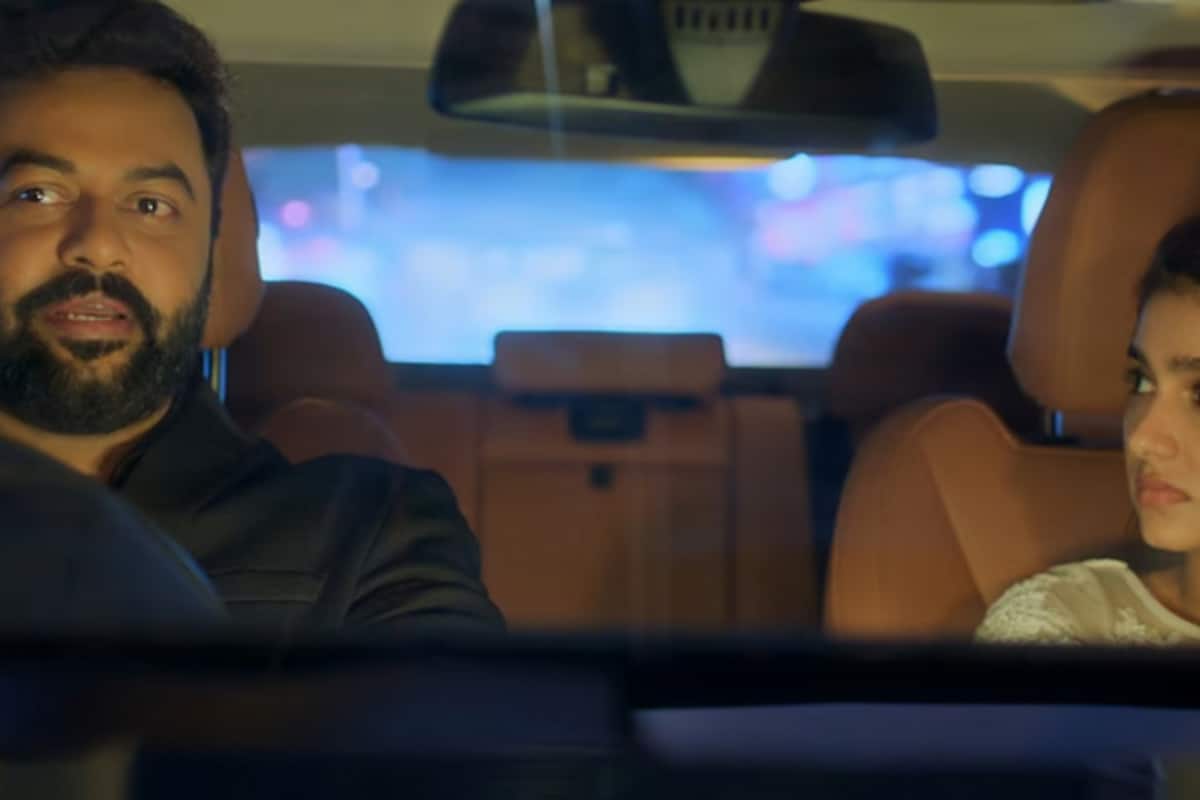 mr-and-mrs-bachelor-trailer-out_1200x800xt.jpg