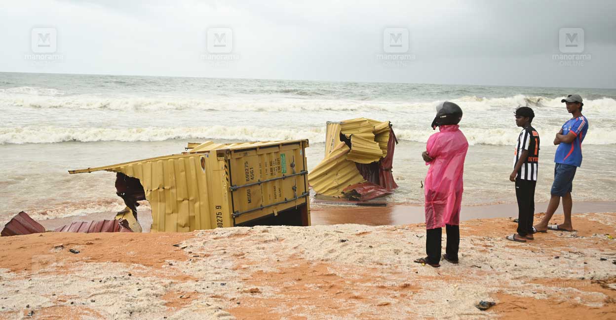 msc-elsa-3-cargo-ship-containers.jpg