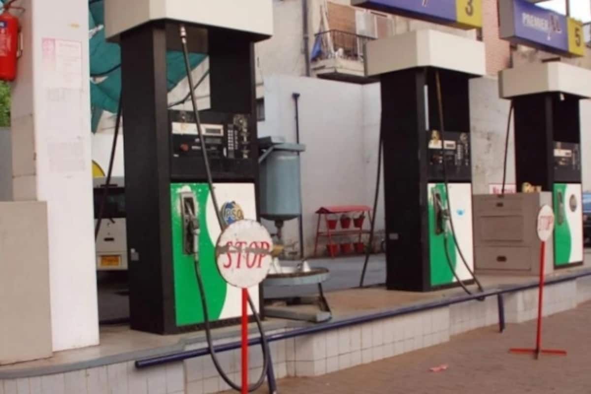 pakistan-fuel-pumps_1200x800xt.jpg