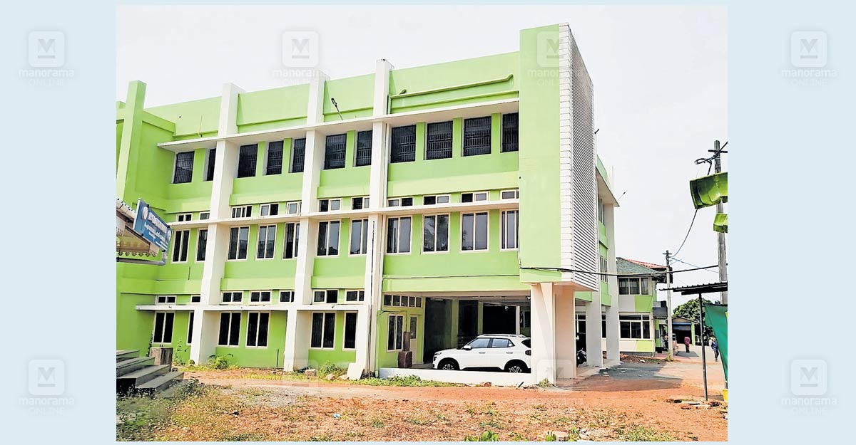 pazhayangadi-mother-child-hospital.jpg