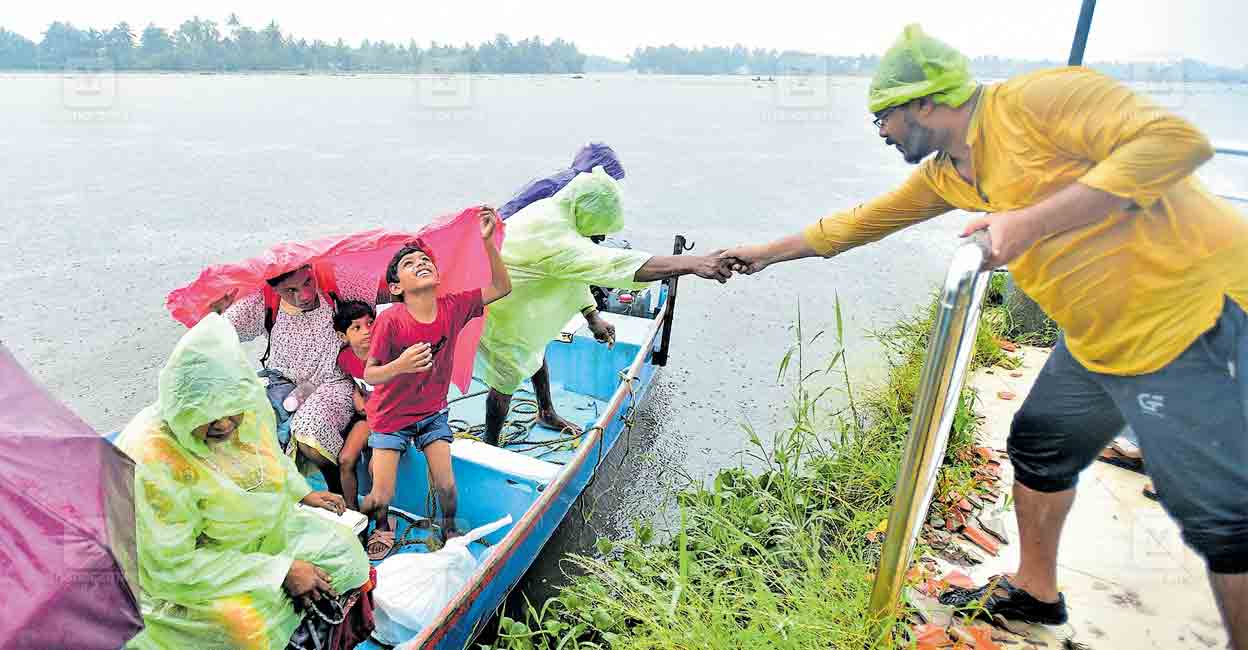 thottapally-fishermen-rescue.jpg