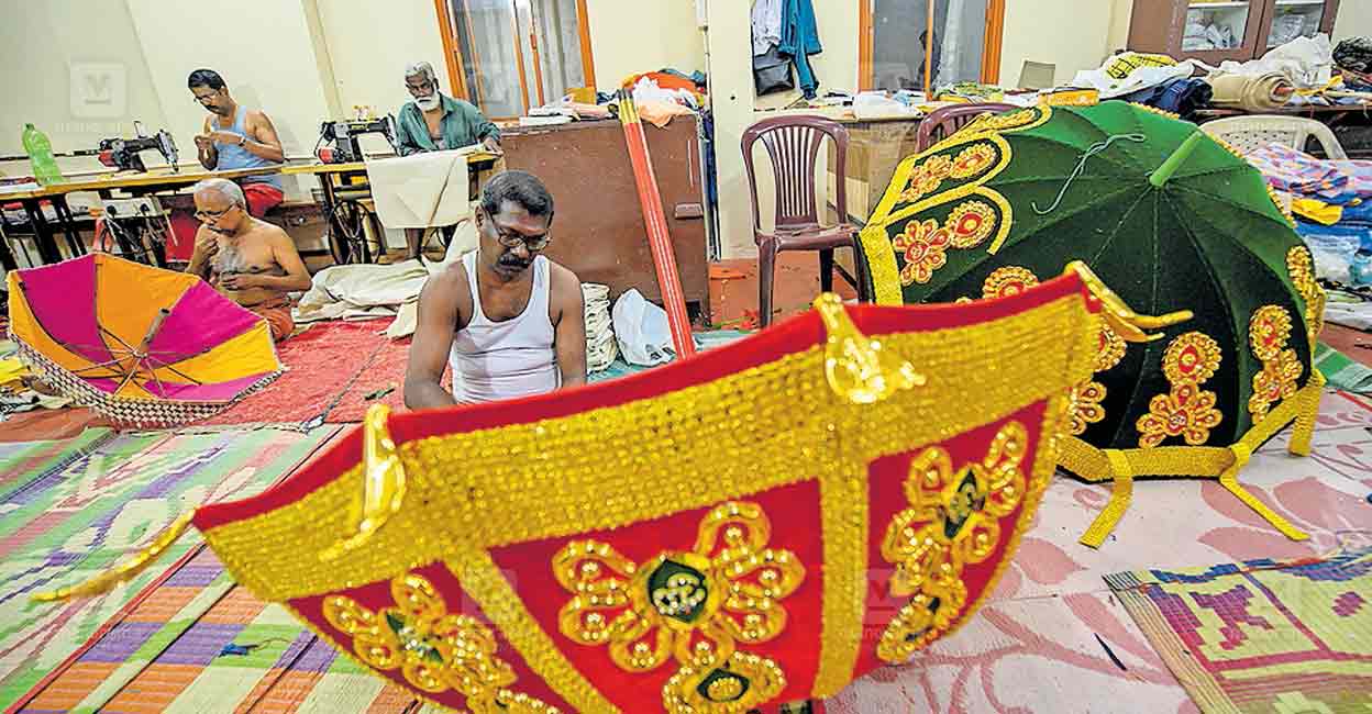 thrissur-pooram-preperation-1.jpg