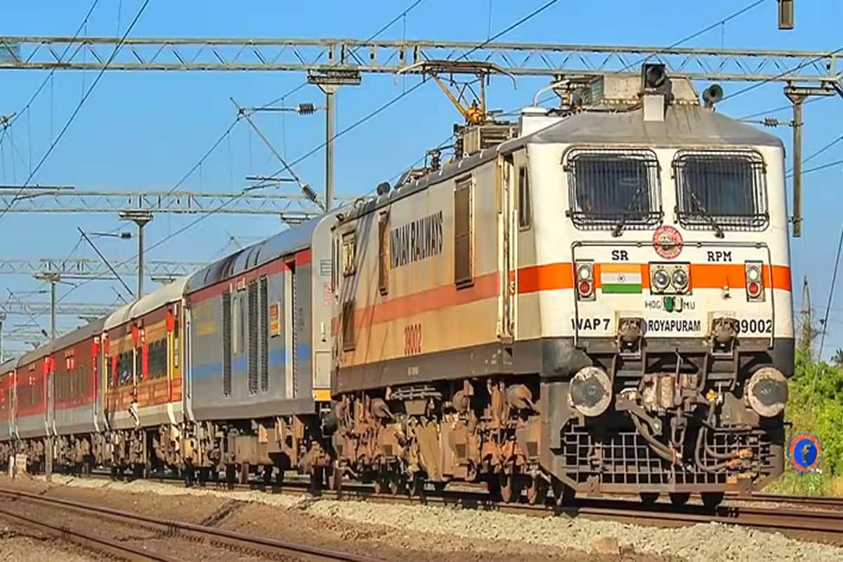 train-pic-1746808725042_1200x800xt.jpg