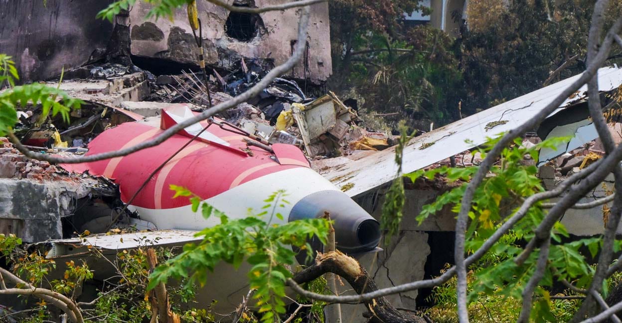 1750761851_plane-crash.jpg